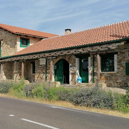 Hosteria Casa Flor Murias de Rechivaldo Eksteriør billede